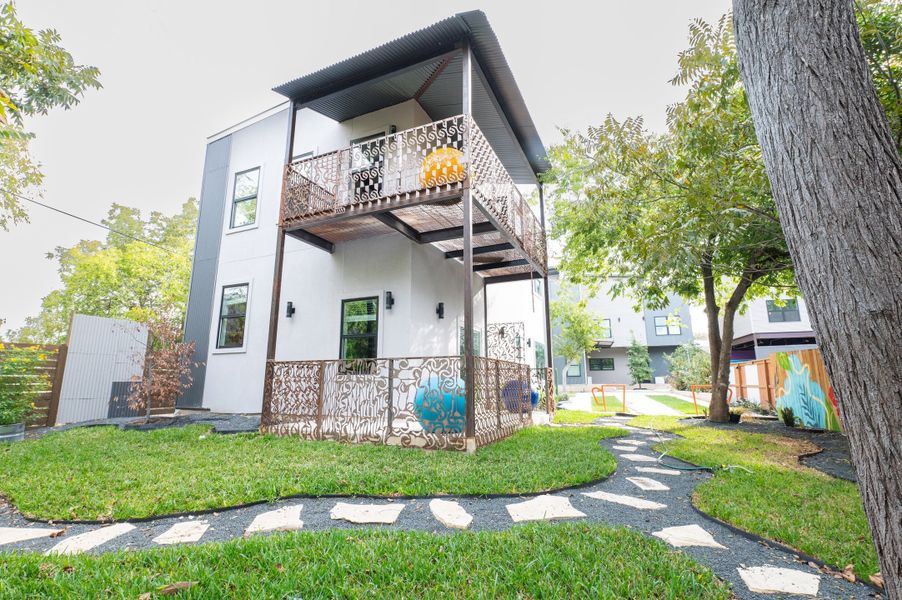 A showcase of a new construction home by Artz Development, highlighting their design and quality (Image 3). A showcase of a new construction home by Artz Development, highlighting their design and quality (Image 3).