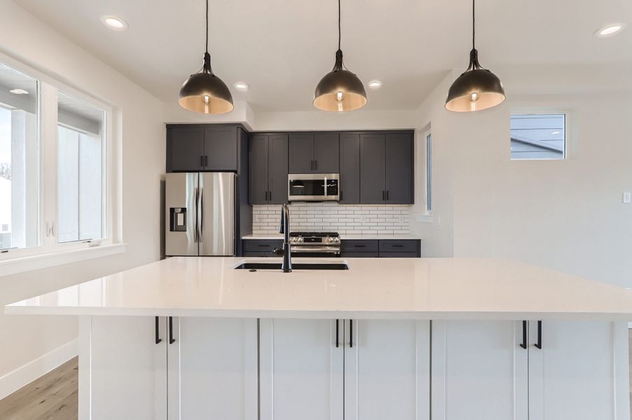 A showcase of a new construction home by Easton Homes, highlighting their design and quality (Image 16).