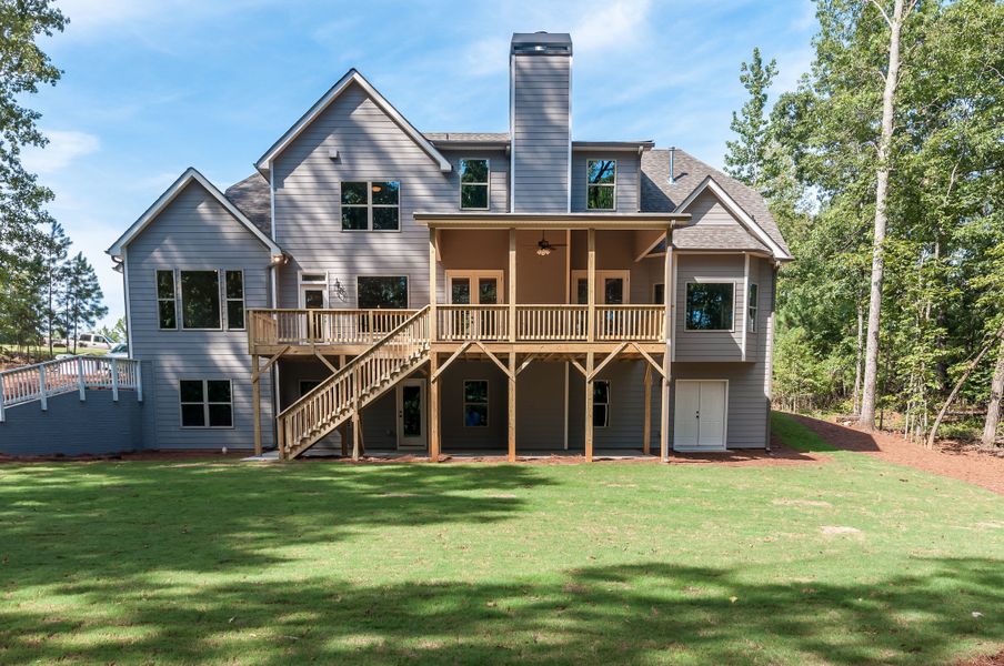 A showcase of a new construction home by Dustin Shaw Homes, highlighting their design and quality (Image 26).