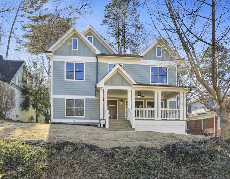 A showcase of a new construction home by Level Craft, highlighting their design and quality (Image 8). A showcase of a new construction home by Level Craft, highlighting their design and quality (Image 8).