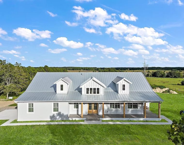 A showcase of a new construction home by Alex Custom Homes and Remodeling, highlighting their design and quality (Image 8).