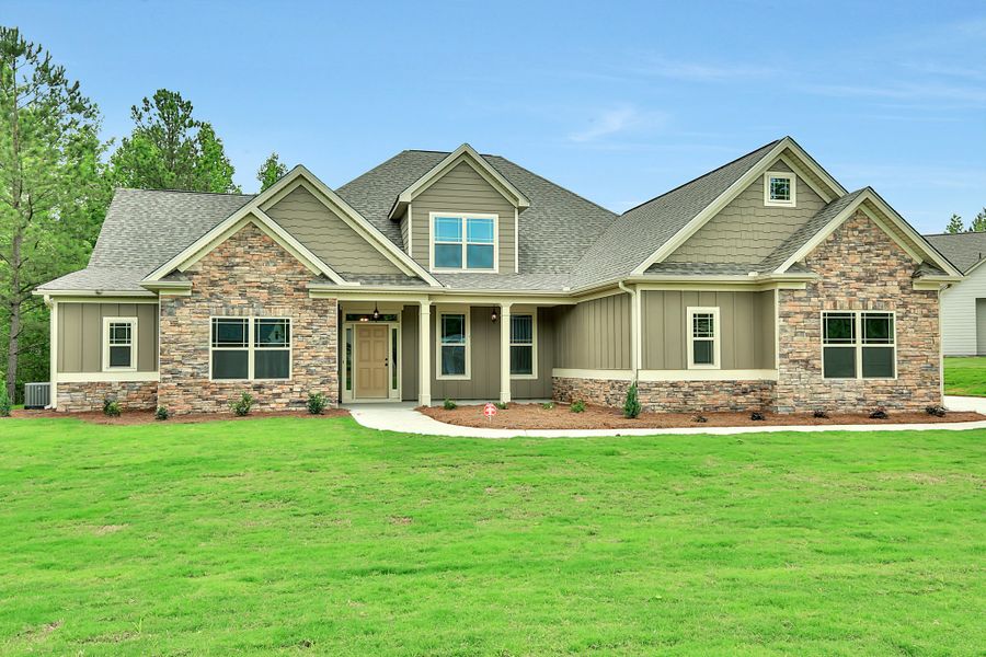 A showcase of a new construction home by Dustin Shaw Homes, highlighting their design and quality (Image 14).