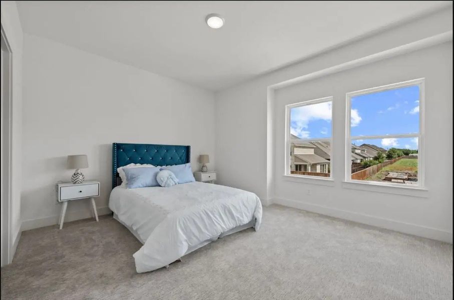 A showcase of a new construction home by Monarch Homes, highlighting their design and quality (Image 27).