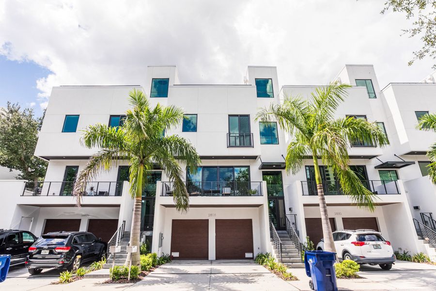 A showcase of a new construction home by Ellison Construction, highlighting their design and quality (Image 4).