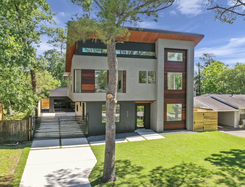 A showcase of a new construction home by Echo Custom Homes, highlighting their design and quality (Image 8). A showcase of a new construction home by Echo Custom Homes, highlighting their design and quality (Image 8).