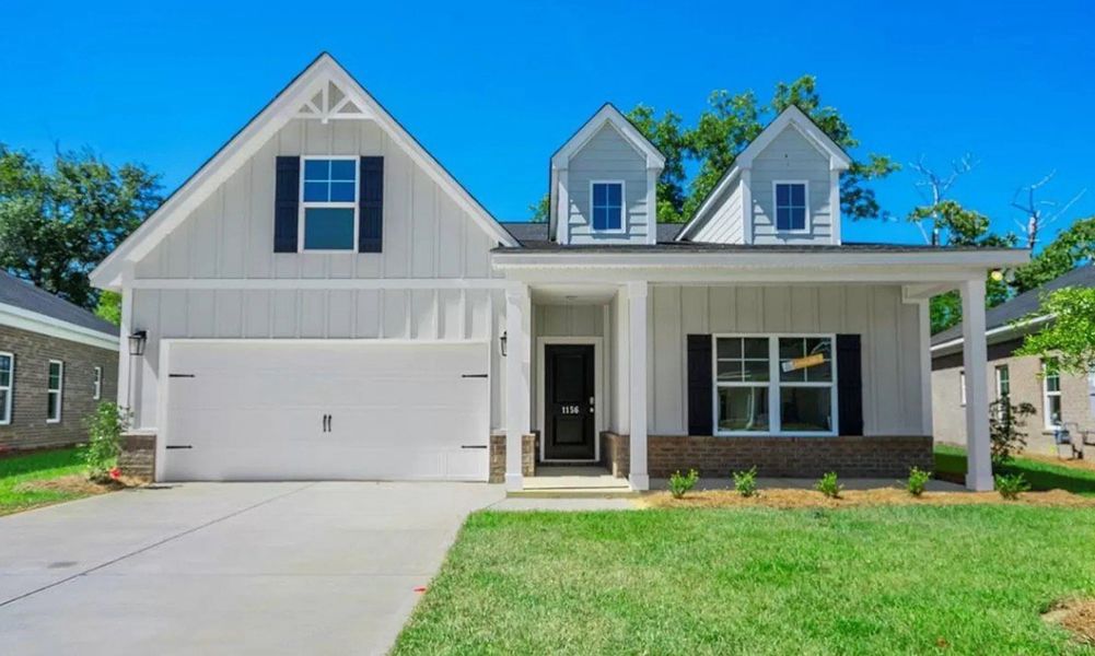 A showcase of a new construction home by Hurricane Builders, highlighting their design and quality (Image 6).