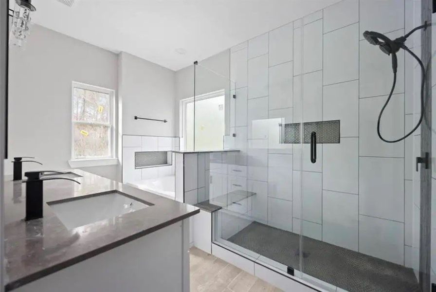 A showcase of a new construction home by Kensli Homes LLC, highlighting their design and quality (Image 5).