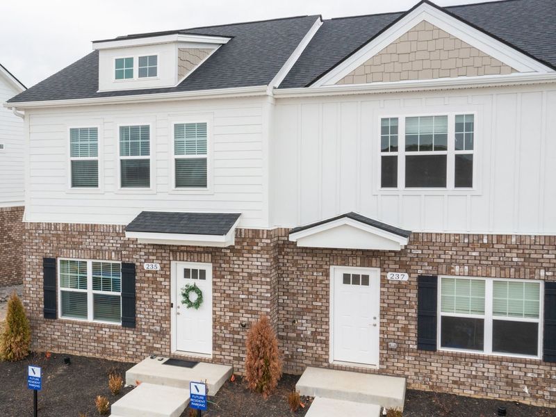 A showcase of a new construction home by Vastland Communities, highlighting their design and quality (Image 4).