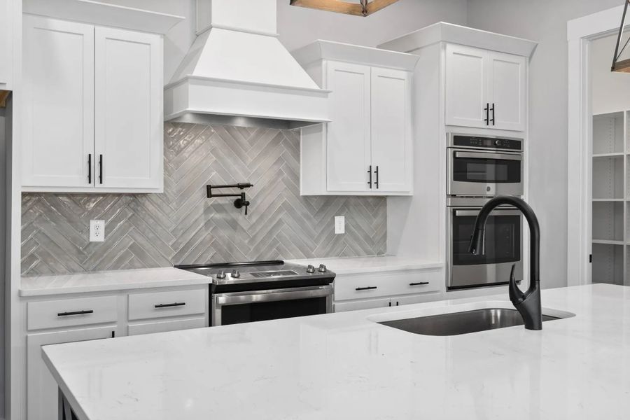 A showcase of a new construction home by Rockwood Homes, highlighting their design and quality (Image 9).