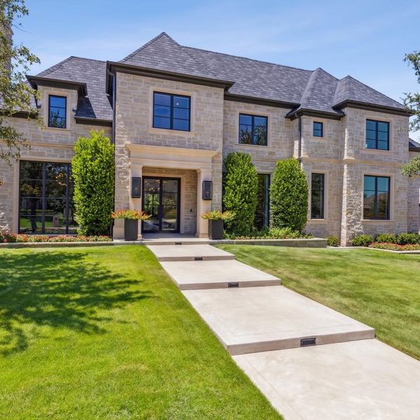 A showcase of a new construction home by Starside Custom Builders, highlighting their design and quality (Image 5).