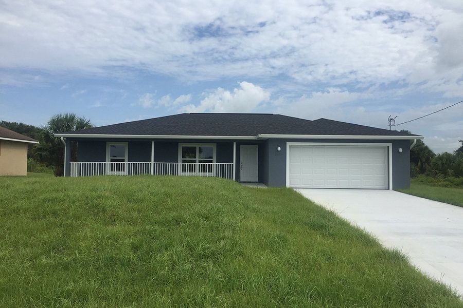 A showcase of a new construction home by Heartland Homes of Florida, highlighting their design and quality (Image 7).