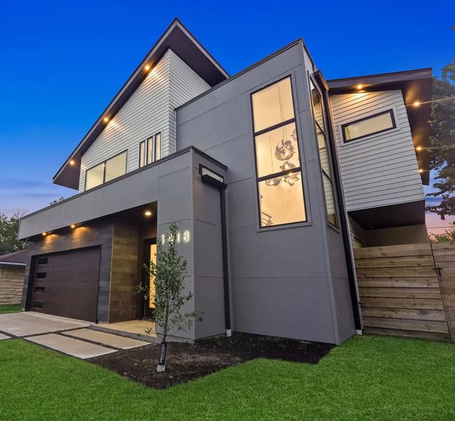 A showcase of a new construction home by Echo Custom Homes, highlighting their design and quality (Image 10). A showcase of a new construction home by Echo Custom Homes, highlighting their design and quality (Image 10).