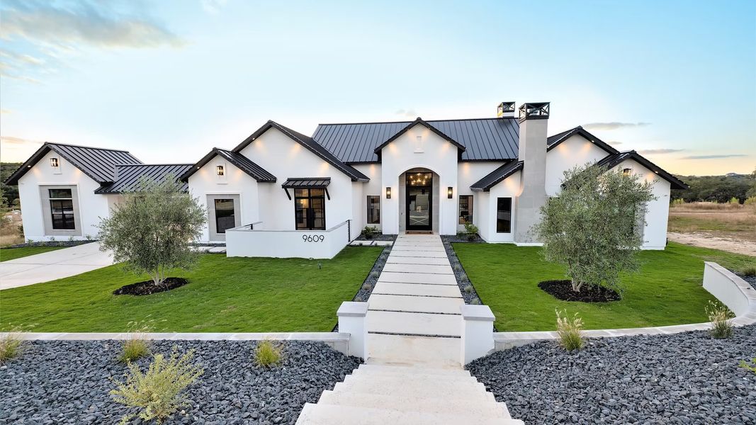 A showcase of a new construction home by Arantza Homes, highlighting their design and quality (Image 1). A showcase of a new construction home by Arantza Homes, highlighting their design and quality (Image 1).