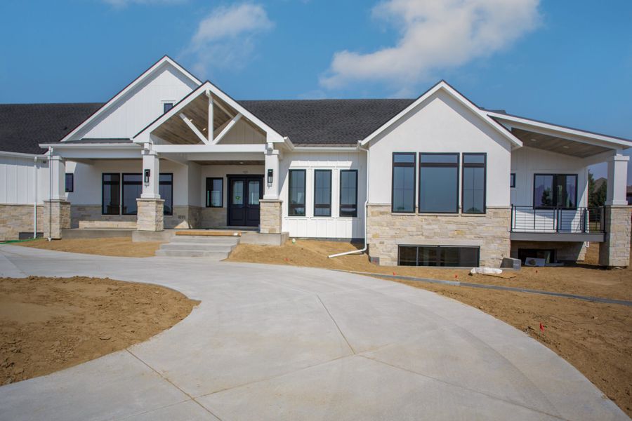 A showcase of a new construction home by Easton Homes, highlighting their design and quality (Image 4).