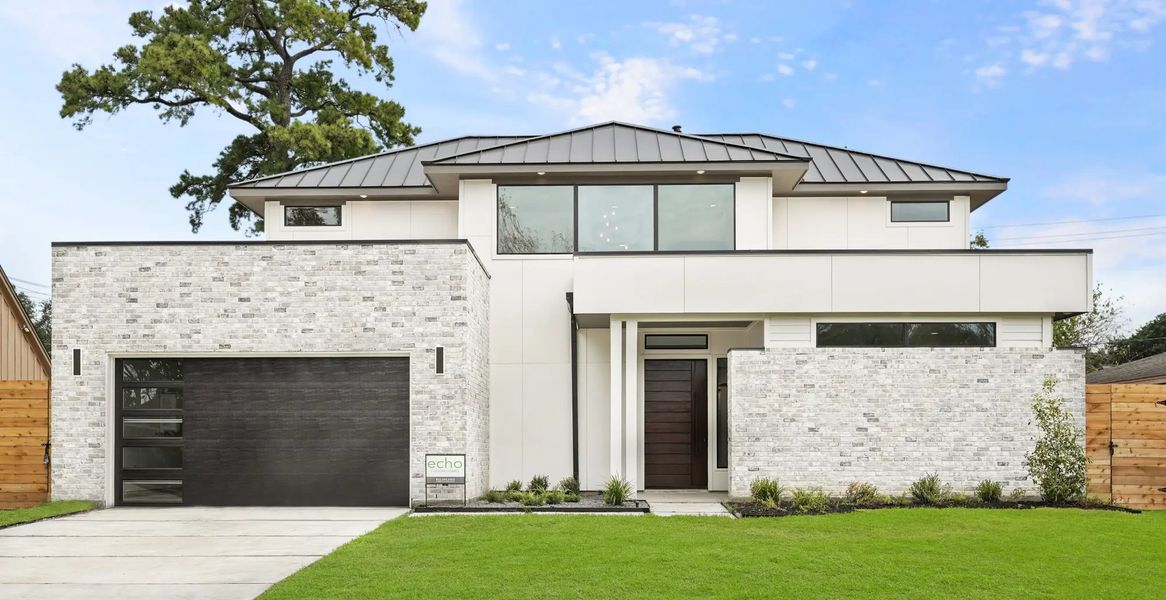 A showcase of a new construction home by Echo Custom Homes, highlighting their design and quality (Image 4). A showcase of a new construction home by Echo Custom Homes, highlighting their design and quality (Image 4).