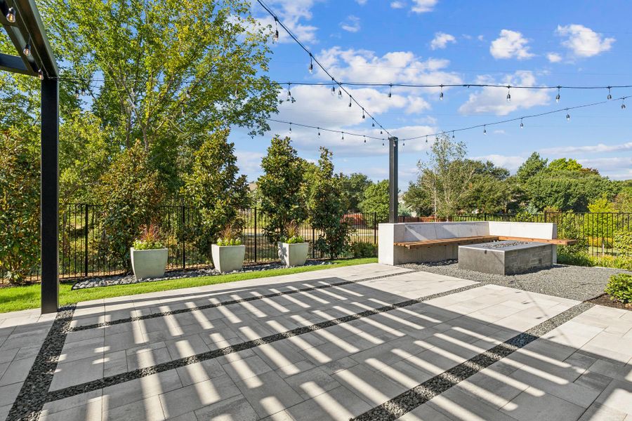 Plan 1640 Outdoor Living- Bella Casa Model Photo Plan 1640 Outdoor Living- Bella Casa Model Photo