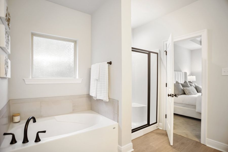 Sentinel Ridge - Pace, FL - DSLD Homes - Comstock III H - Primary Bath Sentinel Ridge - Pace, FL - DSLD Homes - Comstock III H - Primary Bath