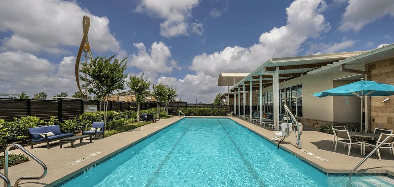 Community amenity available to residents of Meridiana in Manvel (Image 14).