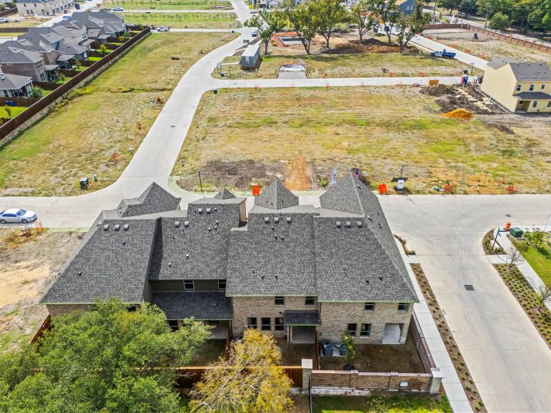Front exterior of a home in the Sereno Oaks community, located in Dallas, TX (Image 35).