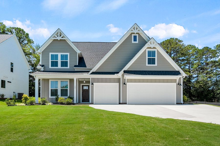 Front exterior of a home in the Greenpond Acres community, located in Woodruff, SC (Image 13).