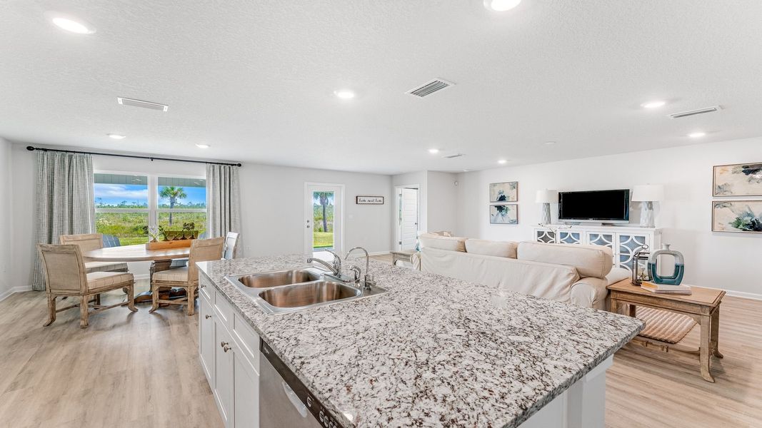 Furnished interior in a model home at Morningside in Panama City (Image 18).