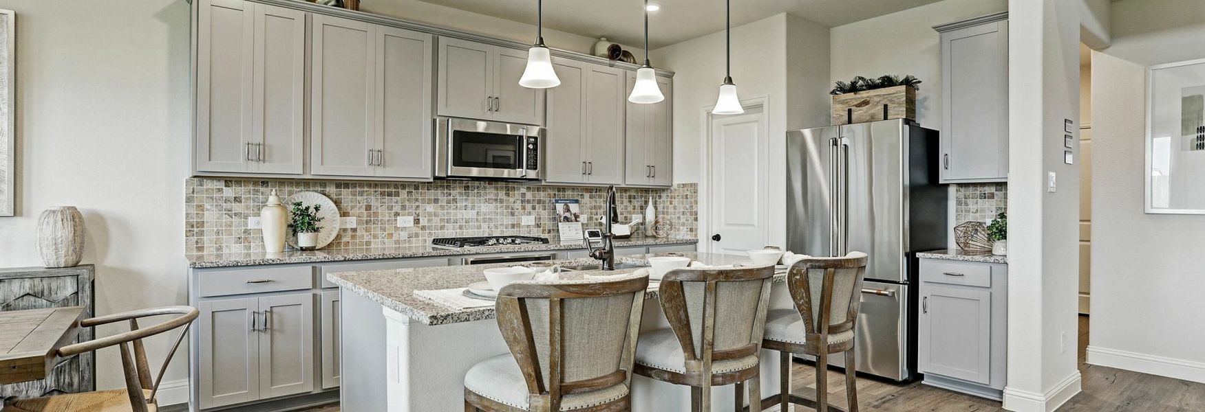 Image 5 of the Del Bello Lakes 50 Series community in Manvel, TX.