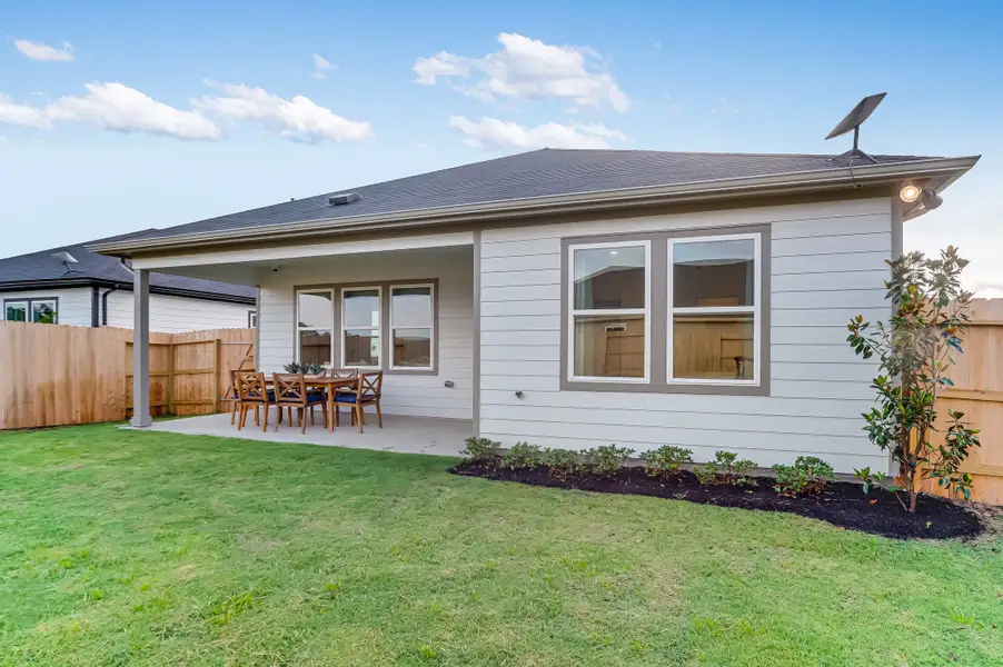 Exterior details of a home in Raburn Reserve 50s, Tomball (Image 5).