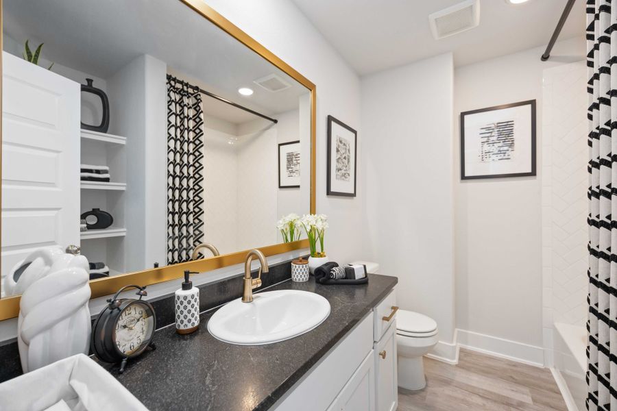 Cloverdale Model Home - Secondary Bathroom