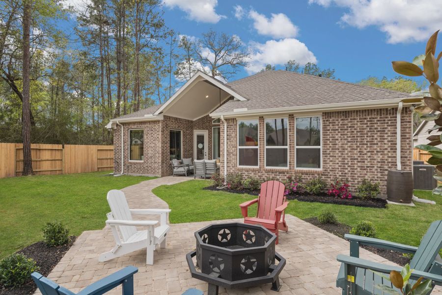 Exterior details of a home in Artavia, Conroe (Image 4). Exterior details of a home in Artavia, Conroe (Image 4).