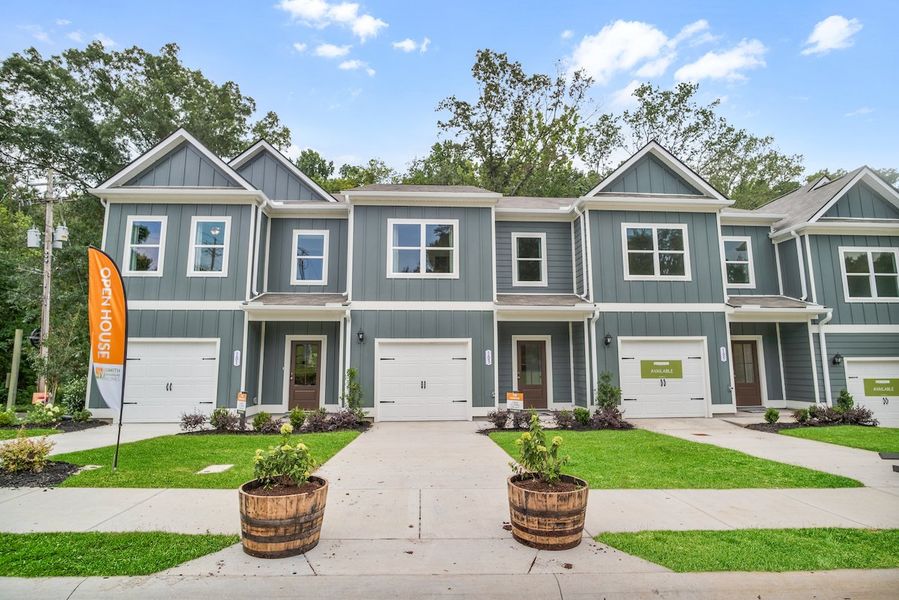 Front exterior of a home in the Ironhorse community, located in Dickson, TN (Image 2).