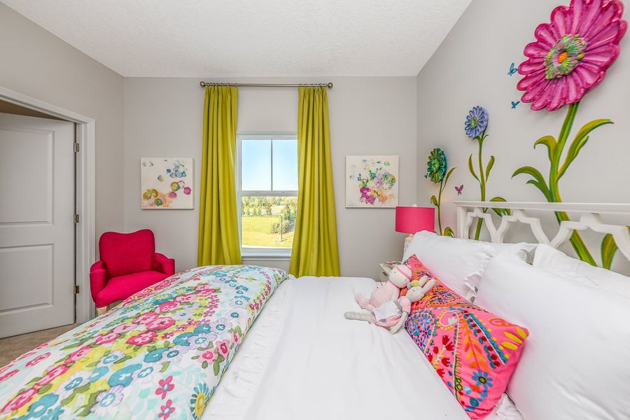 Furnished interior in a model home at Heritage Trace in Nocatee in Ponte Vedra (Image 48). Furnished interior in a model home at Heritage Trace in Nocatee in Ponte Vedra (Image 48).