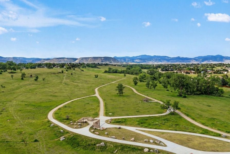 Natural surroundings and green spaces near Hillcrest Creek in Arvada, CO (Image 29).
