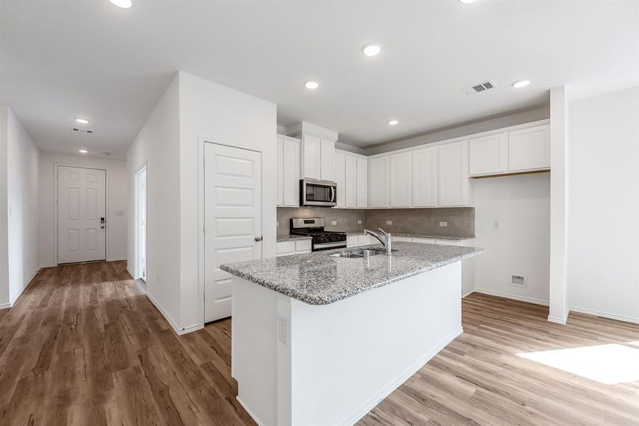 Image 28 of the Seabourne Landing community in Rosenberg, TX.