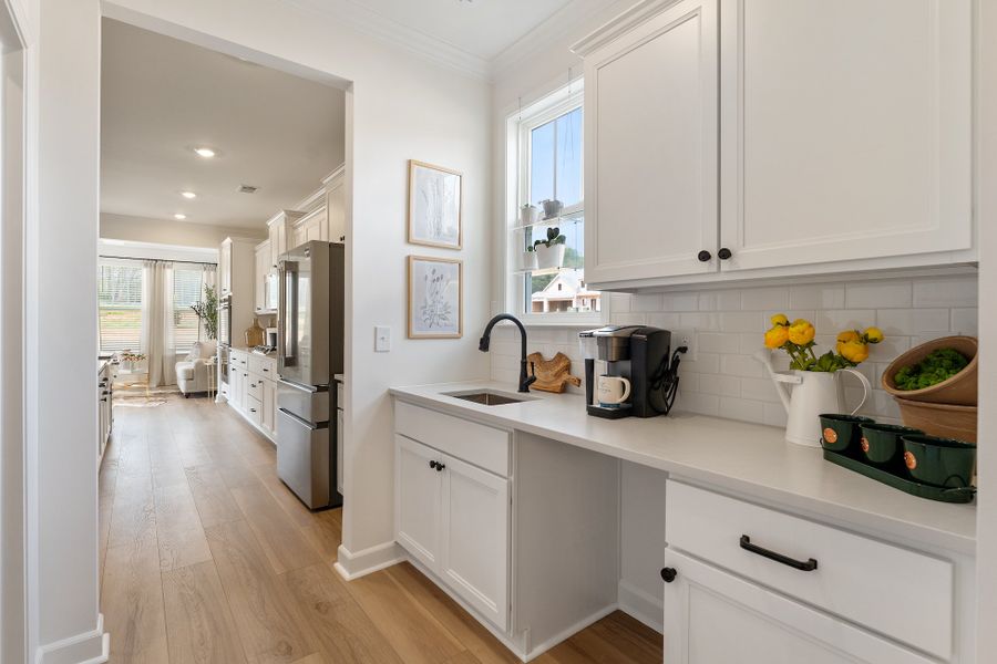 Yates II | Butler's Pantry