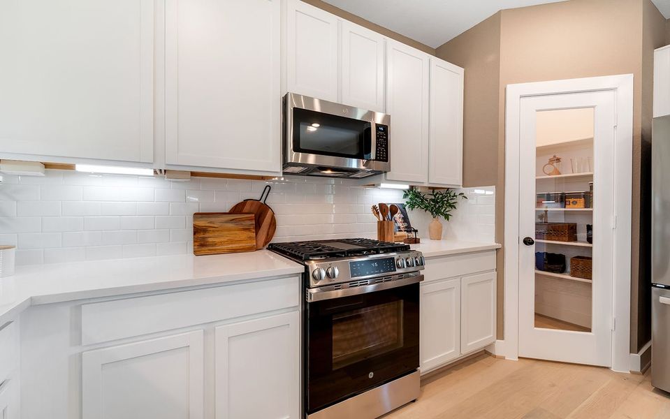 Furnished interior in a model home at Steed Landing in Texas City (Image 26). Furnished interior in a model home at Steed Landing in Texas City (Image 26).