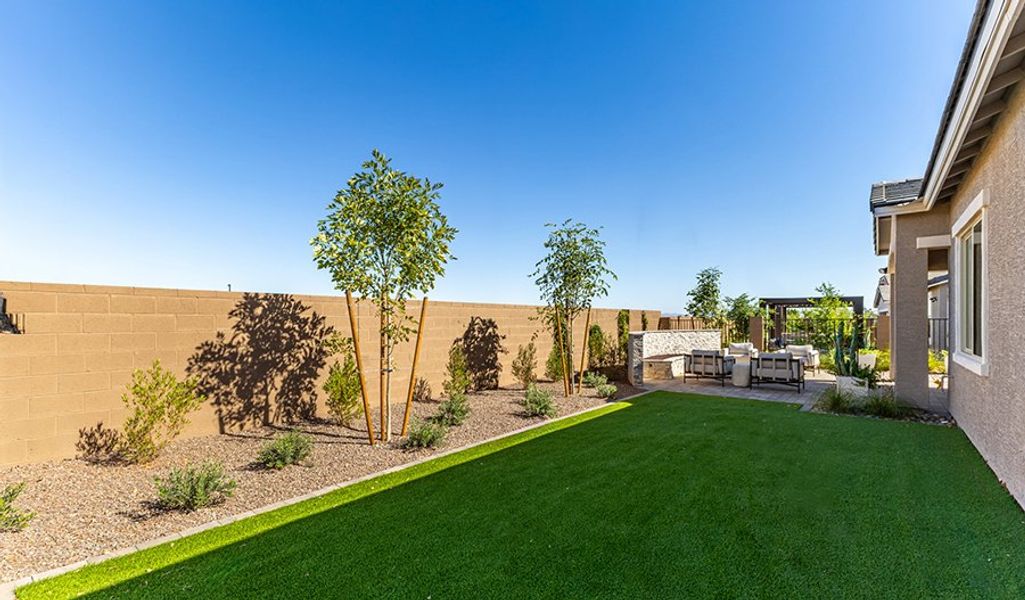 Exterior details of a home in Retreat at White Tank Foothills, Waddell (Image 4).