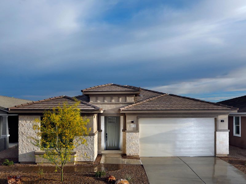 The 2190 floorplan modeled at Houghton Reserve in Tucson, AZ.