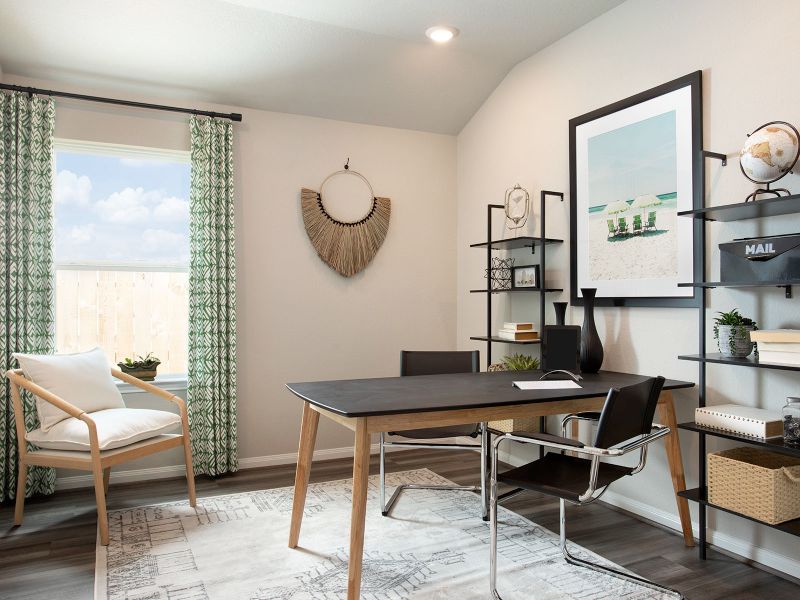 Image 5 of the Grand Trails community in Richmond, TX.