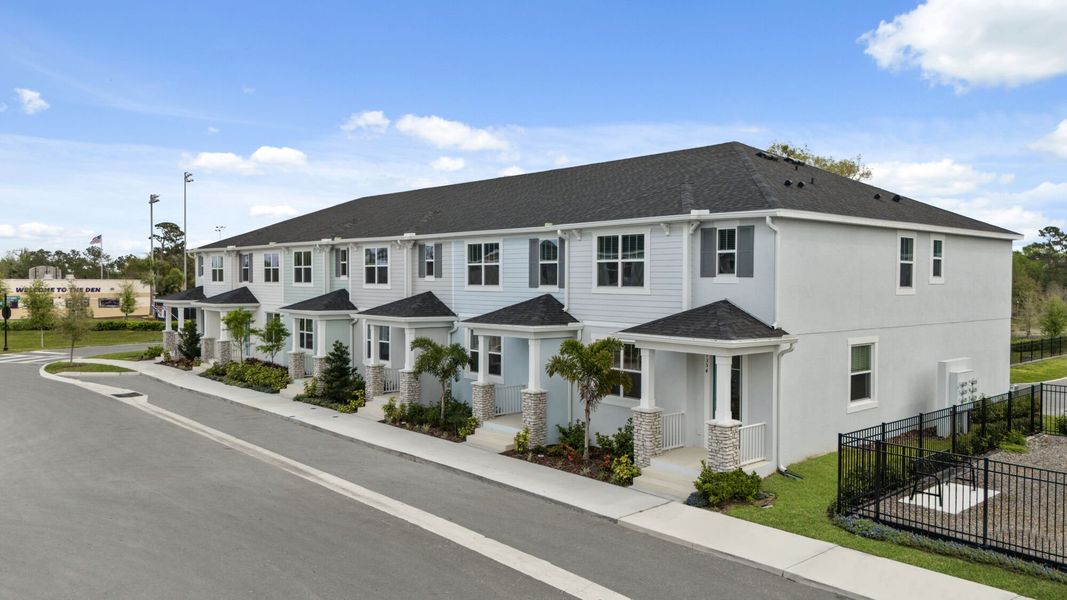 Front exterior of a home in the Hickory Grove community, located in Winter Springs, FL (Image 27). Front exterior of a home in the Hickory Grove community, located in Winter Springs, FL (Image 27).