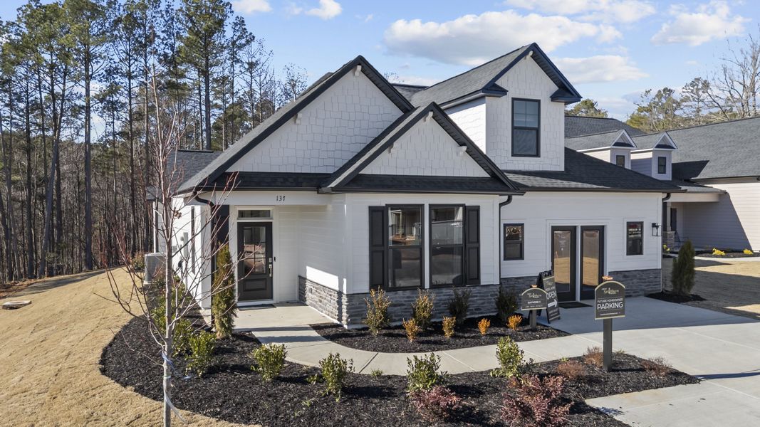 Baymore II Front Exterior