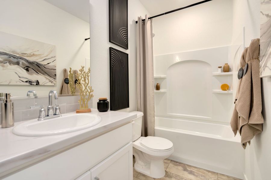 511 Camden-3728 Lake Clark St Bathroom 2 (model)