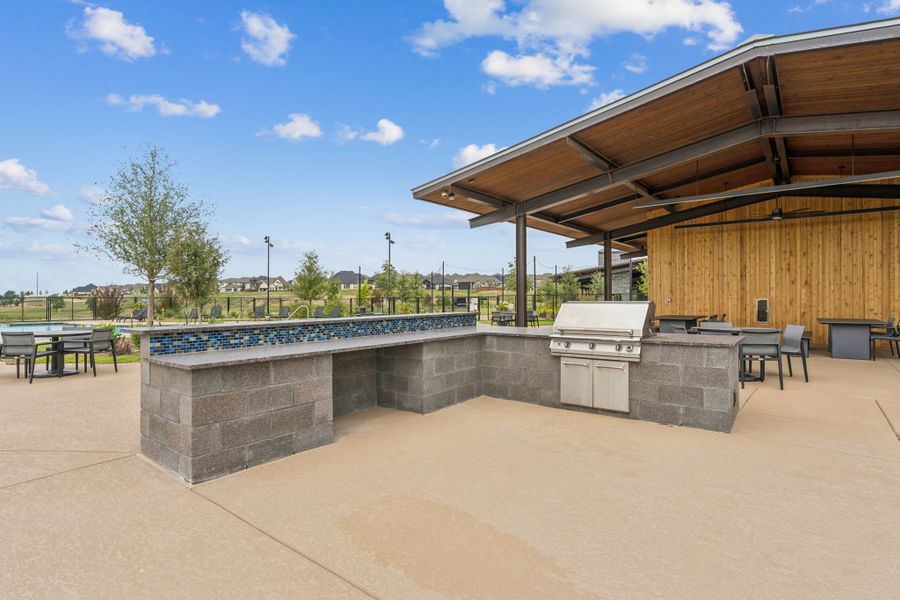 Reunion Amenity Center - Outdoor Grilling Area