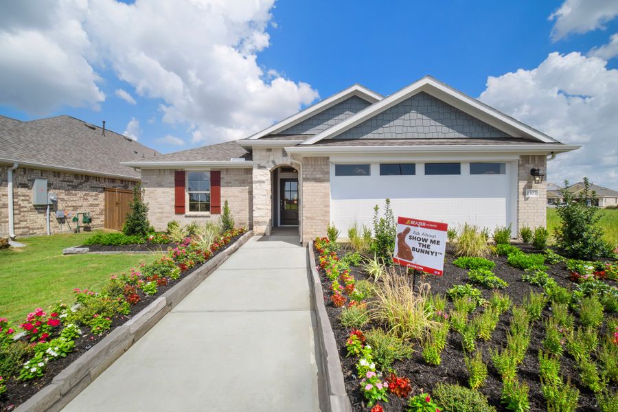 Front exterior of a home in the Montgomery Ridge community, located in Montgomery, TX (Image 8).
