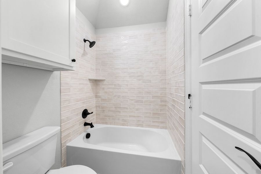 Furnished interior in a model home at Levante in Waxahachie (Image 29).