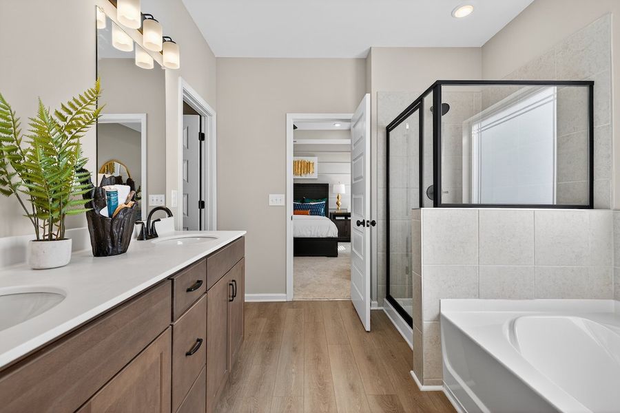 Furnished interior in a model home at Stonebridge North in Macon (Image 57).