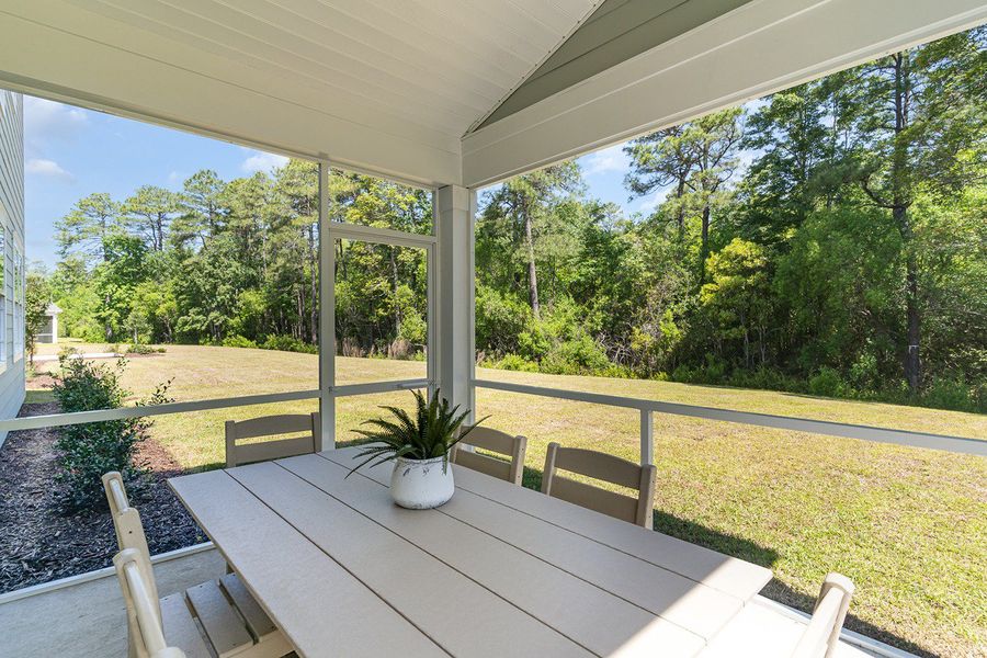 Exterior details of a home in Waterbridge, Myrtle Beach (Image 44).