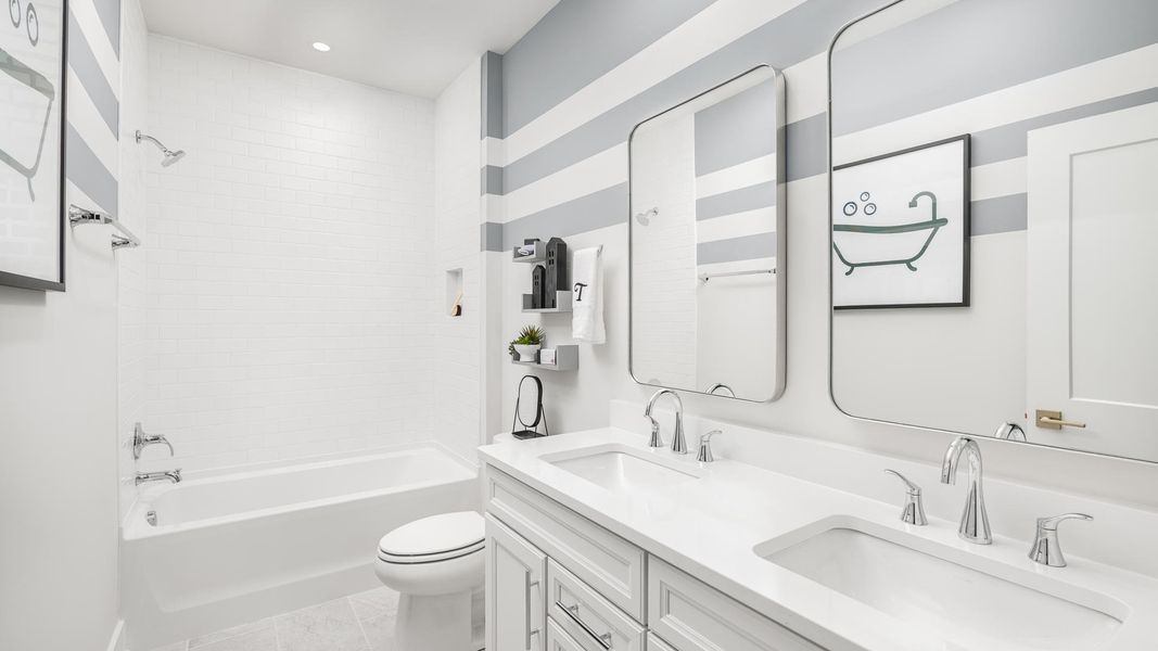 Large secondary bathrooms