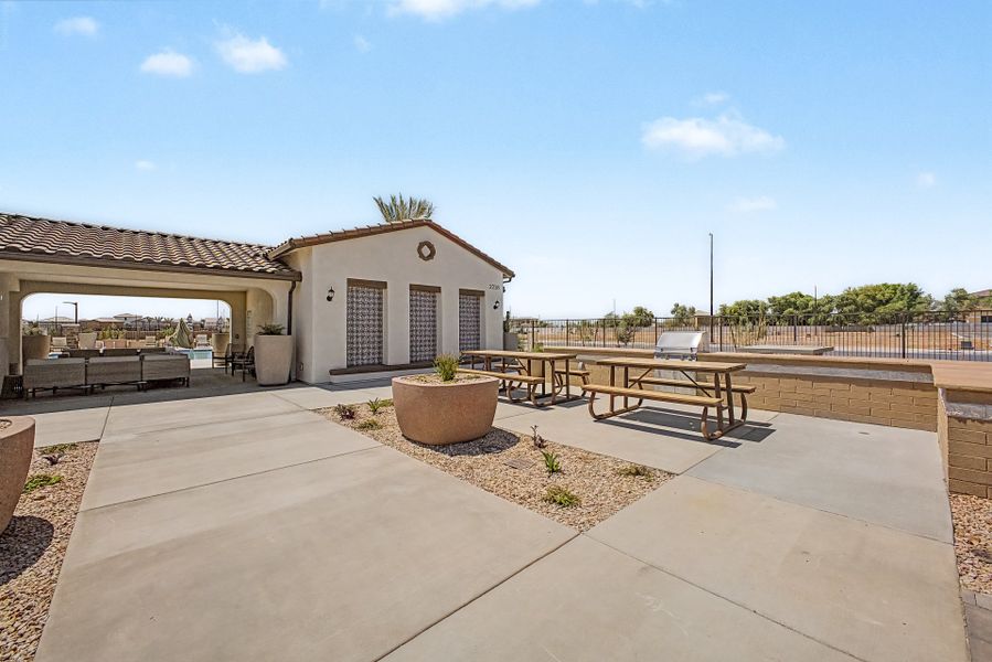 Community amenity available to residents of Bella Storia in Gilbert (Image 8).