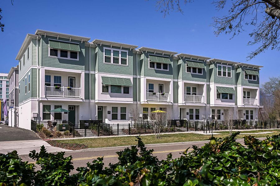 Image 22 of the Towns at Union community in St. Petersburg, FL.