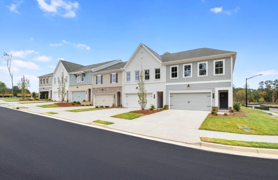 Front exterior of a home in the Cherokee Township community, located in Acworth, GA (Image 2).